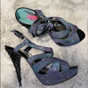 Iridescent heels